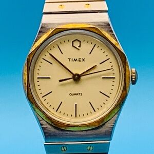 TIMEX Women’s Vintage 1982 Quartz Wristwatch Octagon Bezel St Steel Band Working